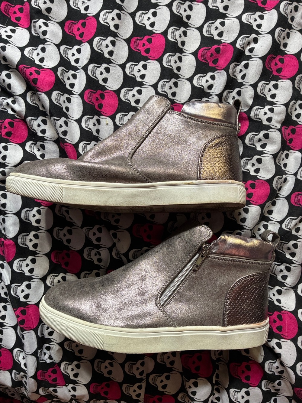 Steve Madden silver zip up sneakers